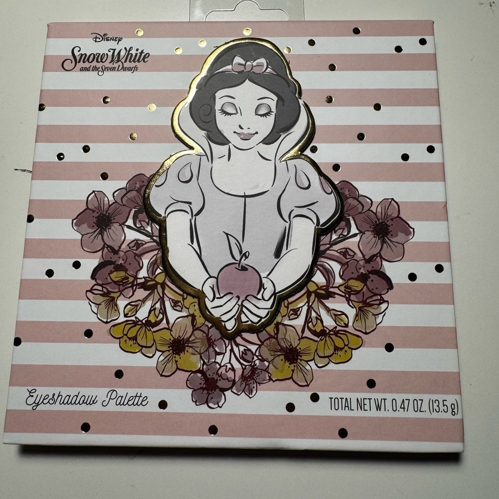 Disney Princess Snow White 12 Eyeshadow New